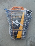 Gear Wrench Piece Metric Combination Ratcheting Set, 8MM-24MM 9416. Fixed Price $139.00.
