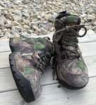 Red Head Size 1 Big Kid Camo Boots Cougar Hunting Hiking Excellent. Fixed Price $30.00.