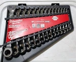 Milwaukee 15PC Max Bite Metric Ratcheting Combo Wrench Set 8-22MM #48-22-9516. Fixed Price $279.99.