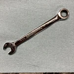 New 18MM Gearwrench -j- Dual Ratcheting Combination Fast Shipping!. Fixed Price $17.50.