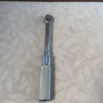 Snap-on QC1R200 1/4" Drive Torque Wrench 40-200 In-lb Near Mint Tool Only Japan. Fixed Price $192.90.