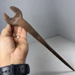 Vintage 7/8 Forged Iron Spud Wrench 905 Usa Workers Bridge Structural Tool. Fixed Price $85.00.