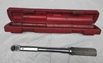 Snap On Tool QJR-2100B 3/8 Drive Torque Wrench With Case 20-100 Ft Lbs. Fixed Price $175.00.