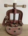 Vintage American Pipe Tool Co. Vise Cast Iron Chicago. Fixed Price $64.99.